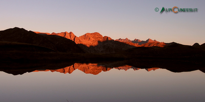 Valle Stura: l'alba al Lago inferiore d'Orgials (2020)