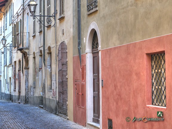 16 - Scorcio di Via di San Nicola, a Saluzzo (2022)