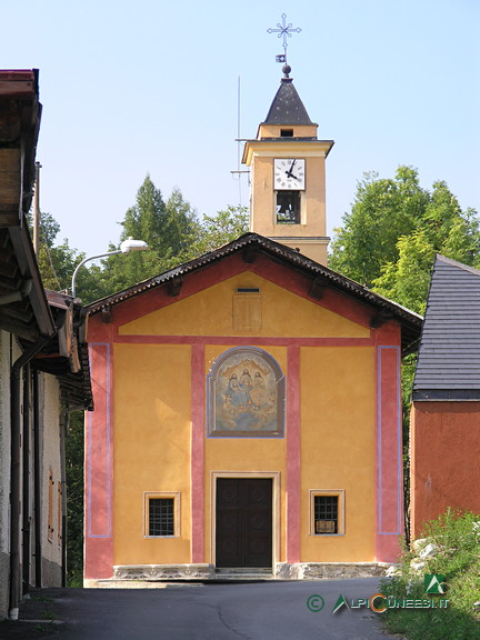 1 - La Cappella della Santissima Trinità nell'omonima frazione (2007)