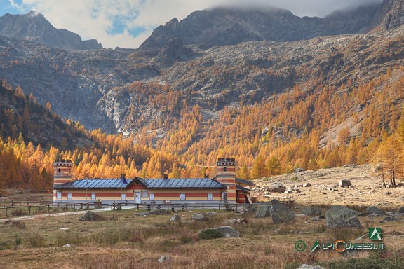 8 - Il Piano inferiore del Valasco e il Rifugio Valasco in autunno (2021)