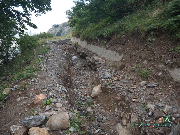 5 - La vecchia strada dell'ENEL erosa dopo forti piogge (2024)