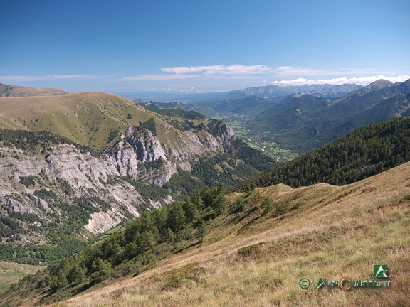 10 - Panorama sul Vallone di Neraissa dalle pendici del Monte Autes (2024)