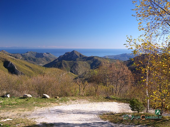 5 - Il Mar Ligure dal Rifugio Pian dell'Arma (2016)